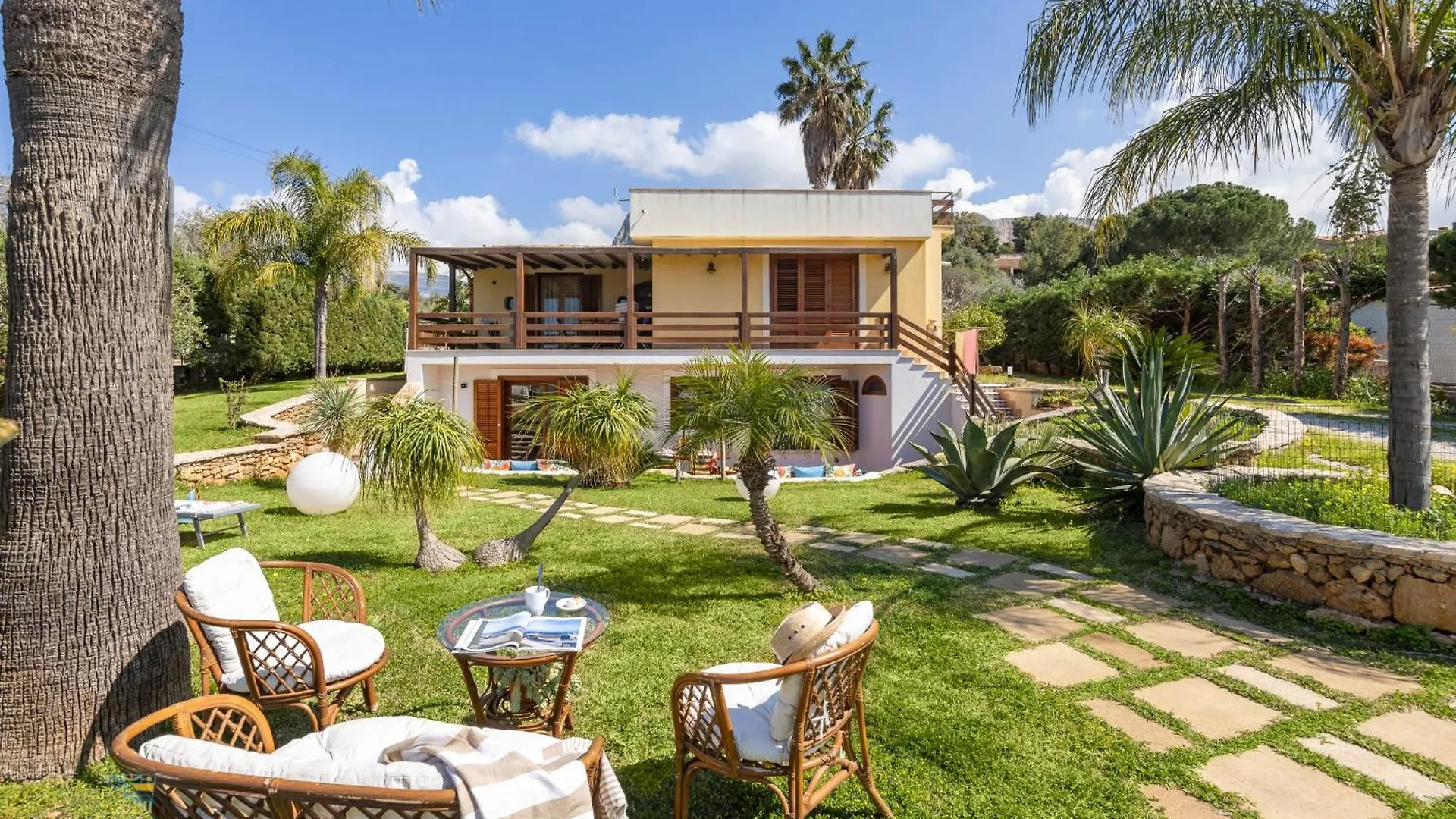 Verosicily Villa Barcellona Terrasini